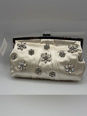 🔥🆕🔥 Peeptoe Evening x Anna Field White Satin Rhinestone Clutch - Bridal